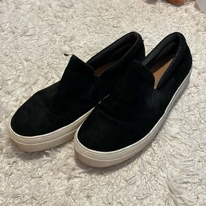 Suede Steve Madden sneakers